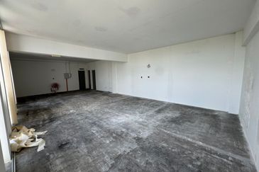 Senai / Jalan Ekoperniagaan / Taman Ekoperniagaan / Eco Business Park 1, Phase 1 / 1.5 Storey Semi-D Factory / Medium Industrial 