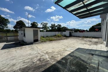 Senai / Jalan Ekoperniagaan / Taman Ekoperniagaan / Eco Business Park 1, Phase 1 / 1.5 Storey Semi-D Factory / Medium Industrial 