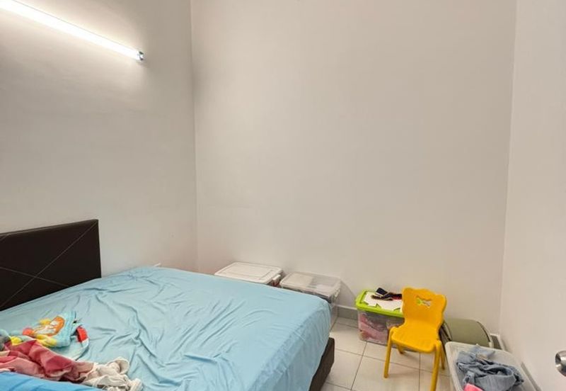 Kulai / Bandar Putra / Jalan Puyuh / Single Storey House