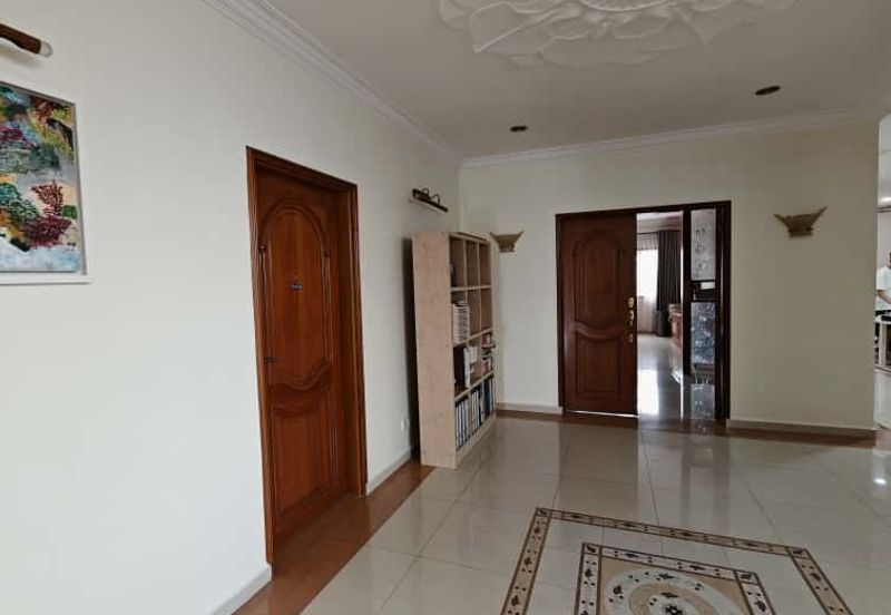 Kulai / Bandar Putra / Palm Villa【Gate A】Double Storey Bungalow 