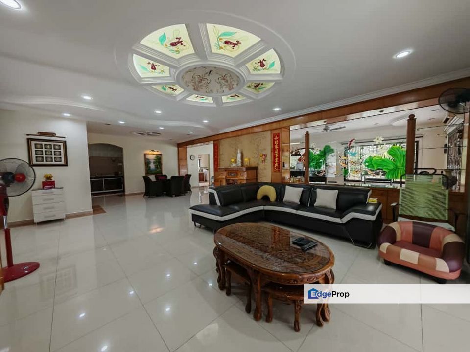 Kulai / Bandar Putra / Palm Villa【Gate A】Double Storey Bungalow , Johor, Kulai