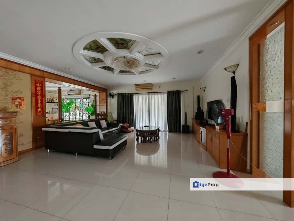 Kulai / Bandar Putra / Palm Villa【Gate A】Double Storey Bungalow , Johor, Kulai