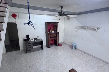 Kulai / Saleng / Taman Muhibah / Jalan Jambu / Double Storey Terrace House