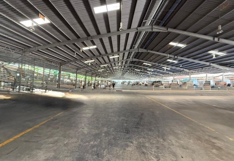 Kulai / Open Shed Warehouse/ Factory For Rent 