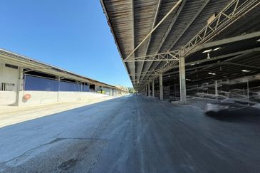 Kulai / Open Shed Warehouse/ Factory For Rent 