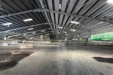 Kulai / Open Shed Warehouse/ Factory For Rent 