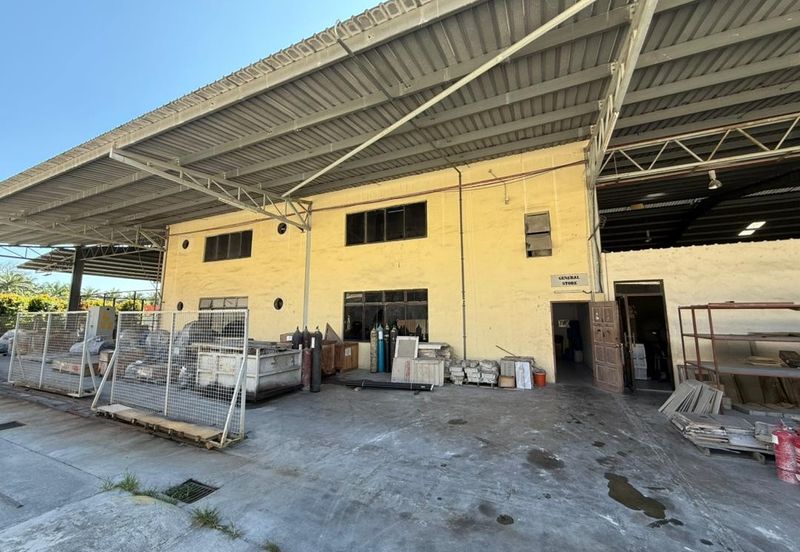 Kulai / Open Shed Warehouse/ Factory For Rent 