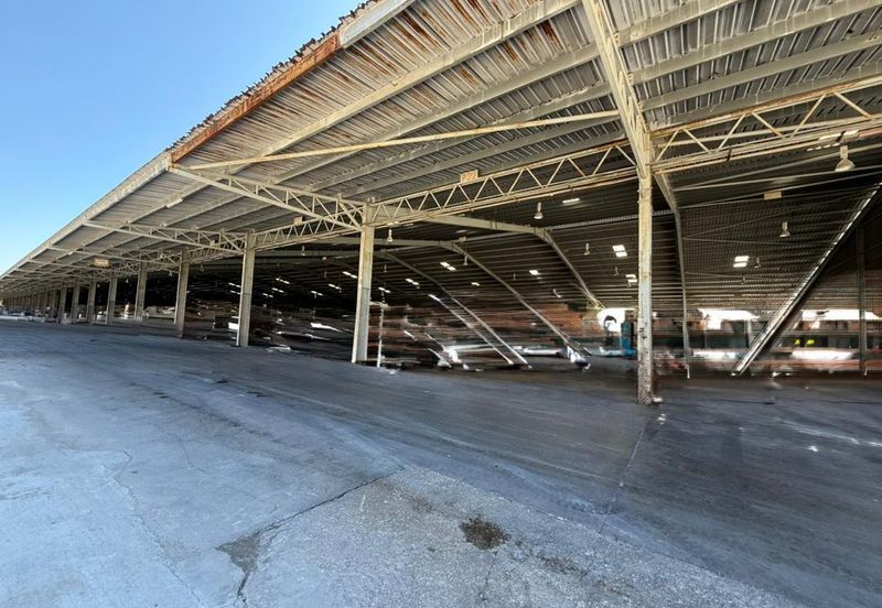 Kulai / Open Shed Warehouse/ Factory For Rent 