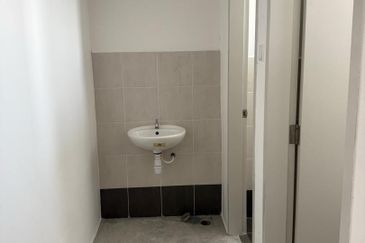 Skudai / Taman Industri Jaya / Jalan Bistari / Setia Neo II 1.5 Storey Terrace Factory Corner Unit