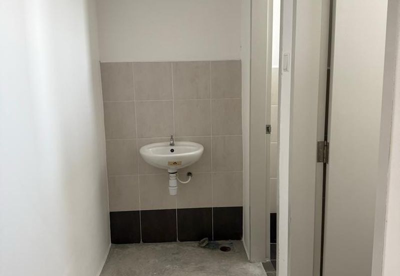 Skudai / Taman Industri Jaya / Jalan Bistari / Setia Neo II 1.5 Storey Terrace Factory Corner Unit