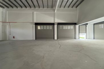Skudai / Taman Industri Jaya / Jalan Bistari / Setia Neo II 1.5 Storey Terrace Factory Corner Unit