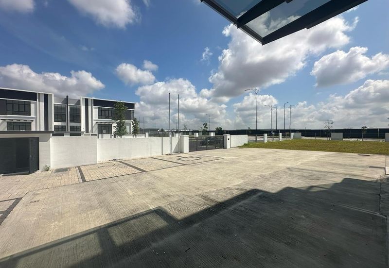 Senai / Eco Business Park 2 / Senai Airport City / 1.5 Storey Cluster Factory Corner lot 