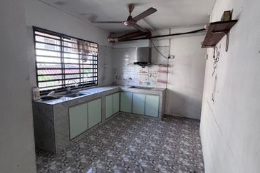 Kulai / Saleng / Taman Muhibah / Jalan Jambu / Double Storey Terrace House