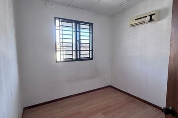 Kulai / Saleng / Taman Muhibah / Jalan Jambu / Double Storey Terrace House