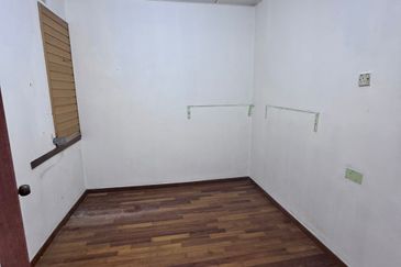 Kulai / Saleng / Taman Muhibah / Jalan Jambu / Double Storey Terrace House