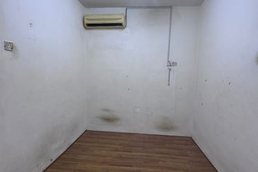 Kulai / Saleng / Taman Muhibah / Jalan Jambu / Double Storey Terrace House