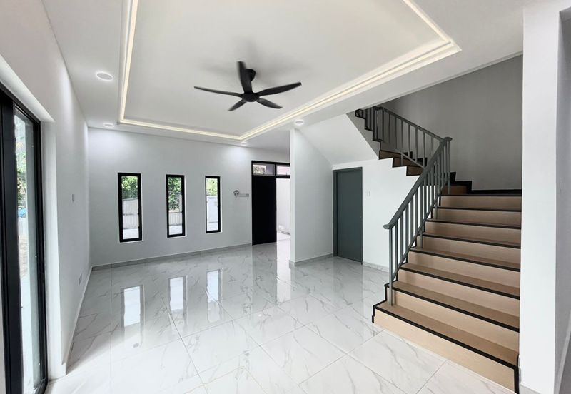 Skudai / Kangkar Pulai / Pulai Indah / Double Storey Corner Lot 