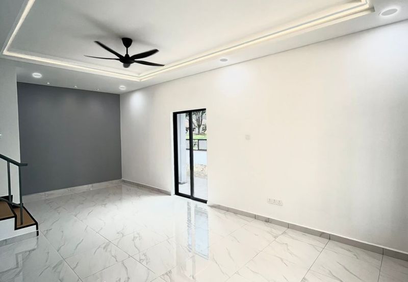 Skudai / Kangkar Pulai / Pulai Indah / Double Storey Corner Lot 