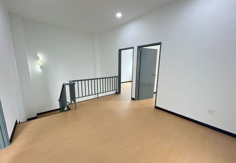 Skudai / Kangkar Pulai / Pulai Indah / Double Storey Corner Lot 