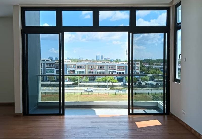 Iskandar Puteri • Taman Nusa Sentral • 3 Storey Semi-Detahed House Unblock View