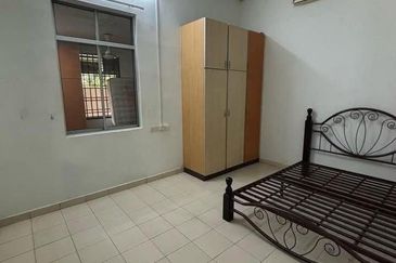 Kulai Bandar putra / IOI Palm Villa, Gate B / Jalan Ceria / Double Storey Corner Lot