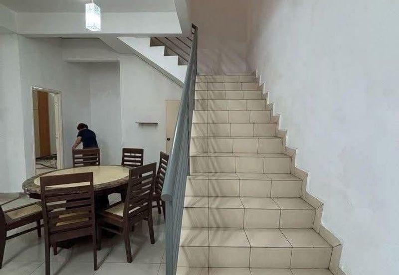 Kulai Bandar putra / IOI Palm Villa, Gate B / Jalan Ceria / Double Storey Corner Lot