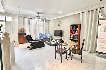 Skudai / Taman Sri Pulai / Jalan Pulai Perdana 8 / Double Storey End Lot / G&G