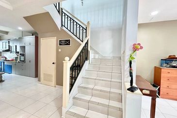 Skudai / Taman Sri Pulai / Jalan Pulai Perdana 8 / Double Storey End Lot / G&G