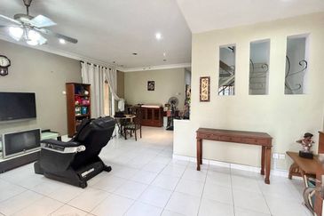 Skudai / Taman Sri Pulai / Jalan Pulai Perdana 8 / Double Storey End Lot / G&G