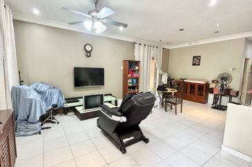 Skudai / Taman Sri Pulai / Jalan Pulai Perdana 8 / Double Storey End Lot / G&G