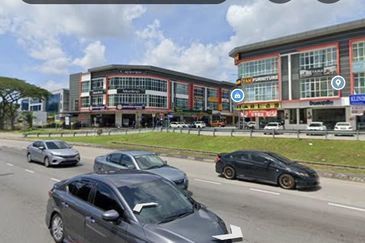 Kulai / Jalan Dataran Kulai / Empire Square / 3 Storey Shoplot