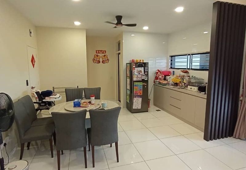 Johor Bahru Bukit Indah Double Storey Corner Lot@Avenue26 /Fully Furnished 
