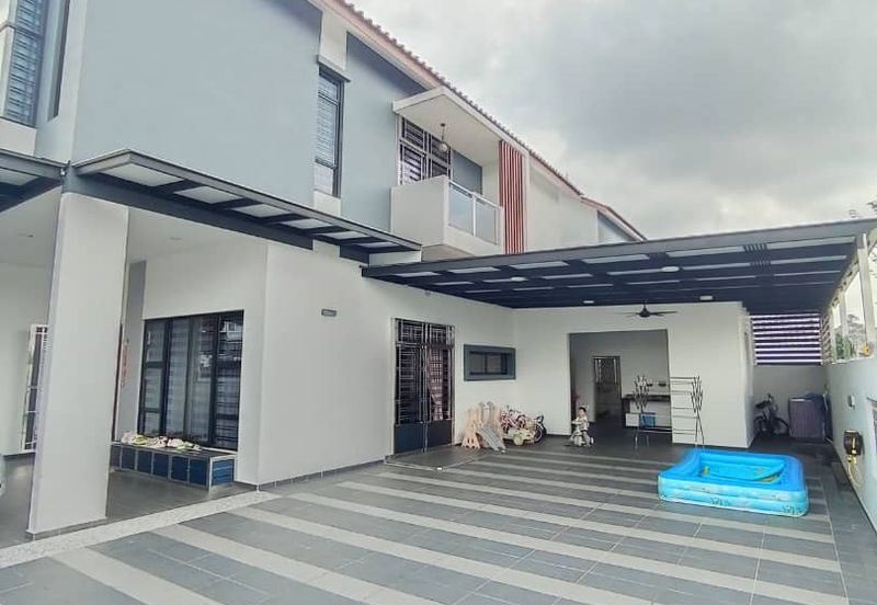 Johor Bahru Bukit Indah Double Storey Corner Lot@Avenue26 /Fully Furnished 