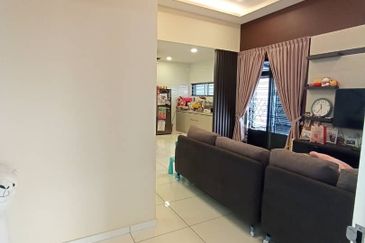 Johor Bahru Bukit Indah Double Storey Corner Lot@Avenue26 /Fully Furnished 