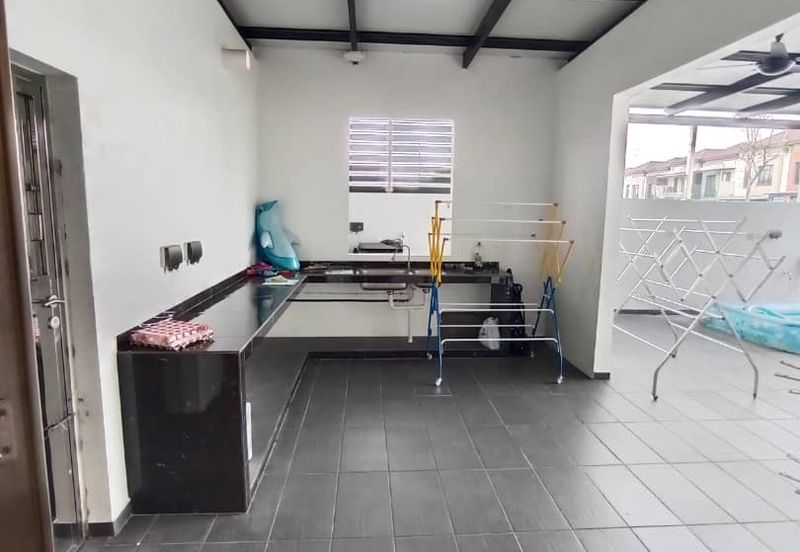 Johor Bahru Bukit Indah Double Storey Corner Lot@Avenue26 /Fully Furnished 