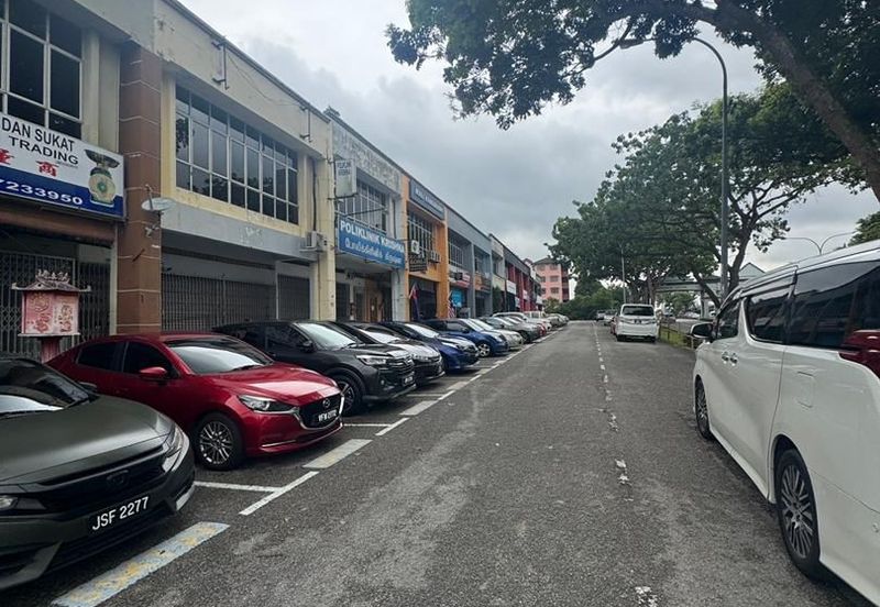 Skudai / Taman Pulai Utama / Double Storey Shoplot 