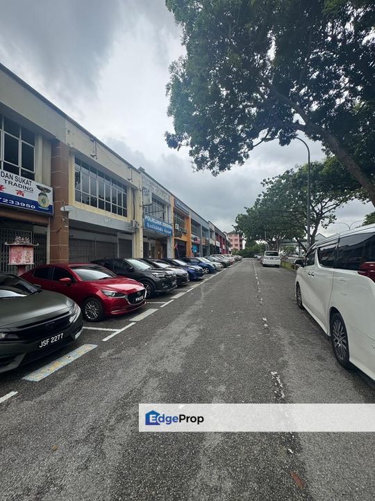 Skudai / Taman Pulai Utama / Double Storey Shoplot , Johor, Skudai