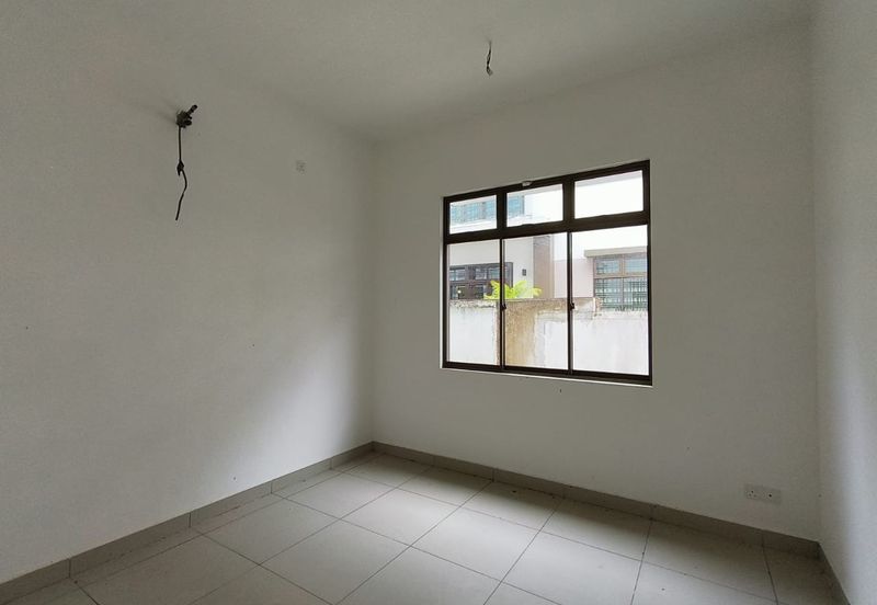 Kulai / Bandar Putra / IOI Gate B / Jalan Ceria / Double Storey Cluster House 