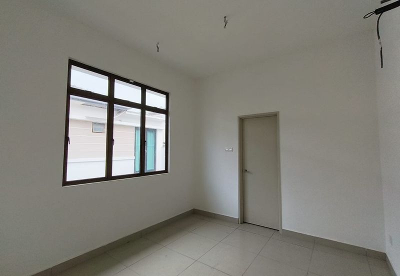 Kulai / Bandar Putra / IOI Gate B / Jalan Ceria / Double Storey Cluster House 