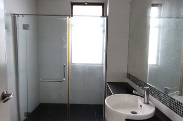 Kulai / Bandar Putra / IOI Gate B / Jalan Ceria / Double Storey Cluster House 