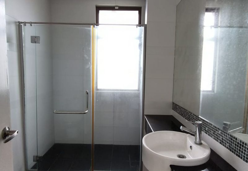 Kulai / Bandar Putra / IOI Gate B / Jalan Ceria / Double Storey Cluster House 