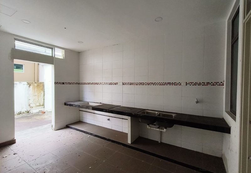 Kulai / Bandar Putra / IOI Gate B / Jalan Ceria / Double Storey Cluster House 