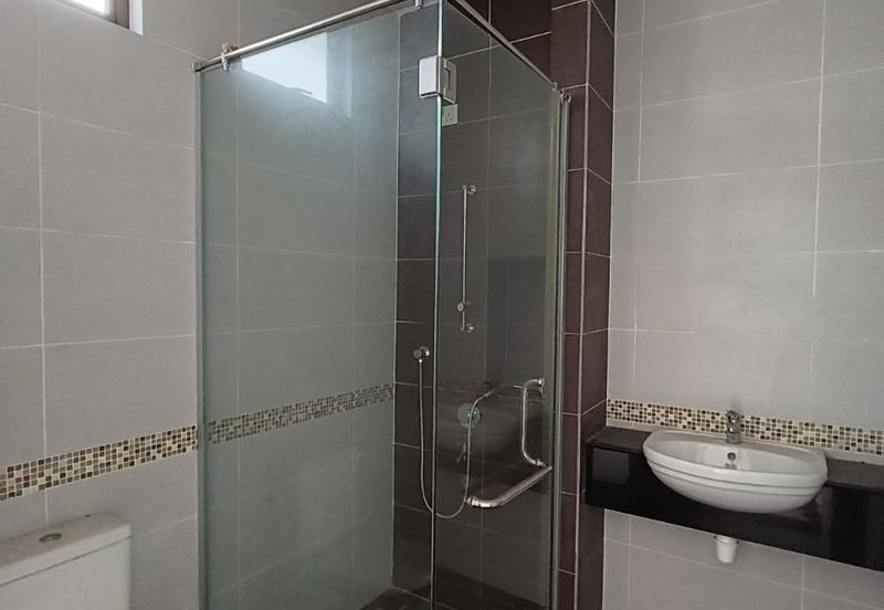 Kulai / Bandar Putra / IOI Gate B / Jalan Ceria / Double Storey Cluster House 