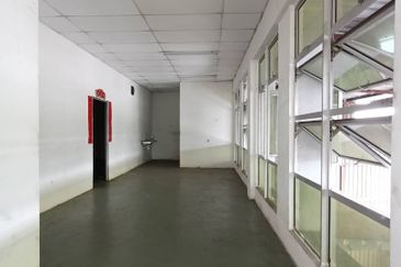 Senai / Taman Scientex Senai / Jalan Scientex Jaya  / 1.5 Storey Cluster Factory / Light Industry / G&G