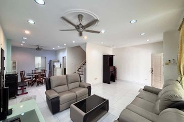 Skudai / Taman Mutiara Rini / Jalan Bakti / Double Storey Corner Lot