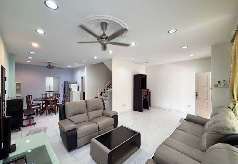 Skudai / Taman Mutiara Rini / Jalan Bakti / Double Storey Corner Lot