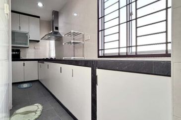 Skudai / Taman Mutiara Rini / Jalan Bakti / Double Storey Corner Lot