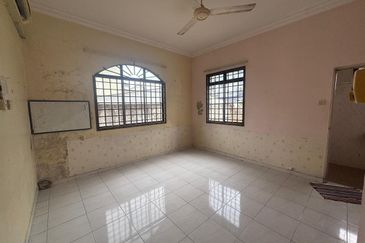 Skudai / Pulai Utama / Double Storey Semi-D 