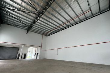 Kuldi / Senai 29 / Taman Desa Idaman / Semi Detached Factory 