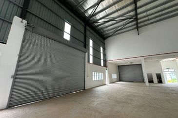 Kuldi / Senai 29 / Taman Desa Idaman / Semi Detached Factory 